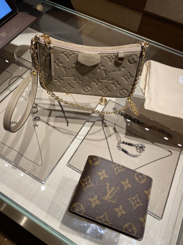 LV Multiple 短夾 buywithada,france,全球代購,歐洲,exquisite,quality goods,posh,fancy,luxurious