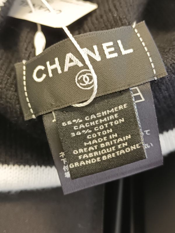 CHANEL 25C 最新款毛帽 黑色拚白 buywithada,france,全球代購,歐洲,exquisite,quality goods,posh,fancy,luxurious