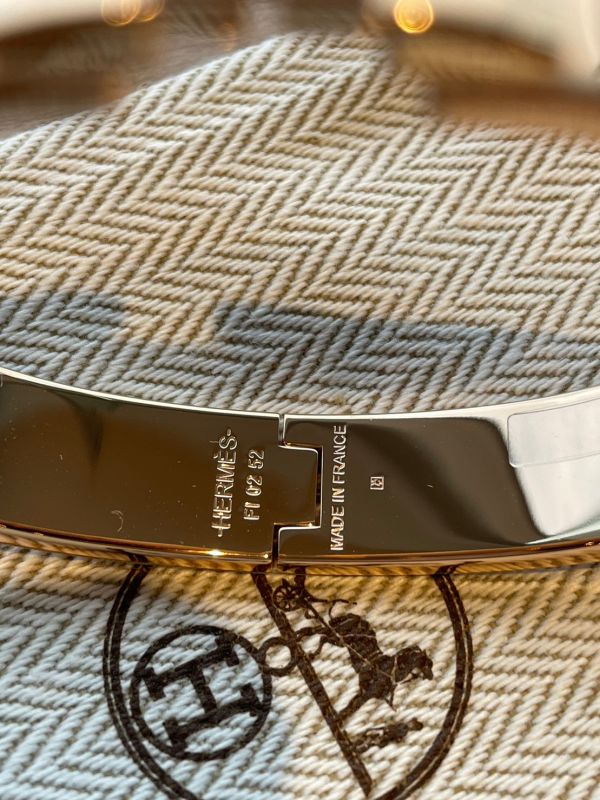 Hermès H琺瑯釦  櫻花粉玫瑰金釦手環 buywithada,france,全球代購,歐洲,exquisite,quality goods,posh,fancy,luxurious