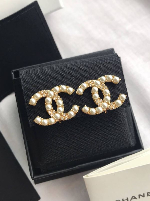 CHANEL 24A 手工坊珍珠水鑽  耳夾/耳針 buywithada,france,全球代購,歐洲,exquisite,quality goods,posh,fancy,luxurious