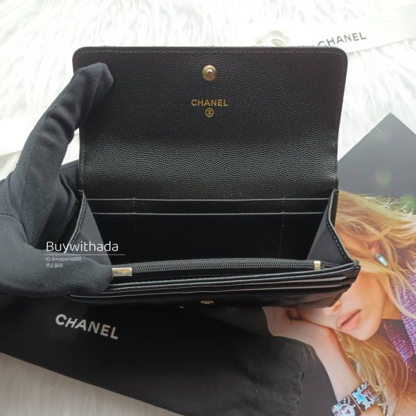 台灣現貨 Chanel 24 翻蓋中夾 黑荔枝皮 金屬雕刻CC logo buywithada,france,全球代購,歐洲,exquisite,quality goods,posh,fancy,luxurious