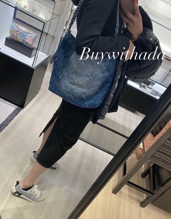 CHANEL 22 BAG 牛仔小號 buywithada,france,全球代購,歐洲,exquisite,quality goods,posh,fancy,luxurious