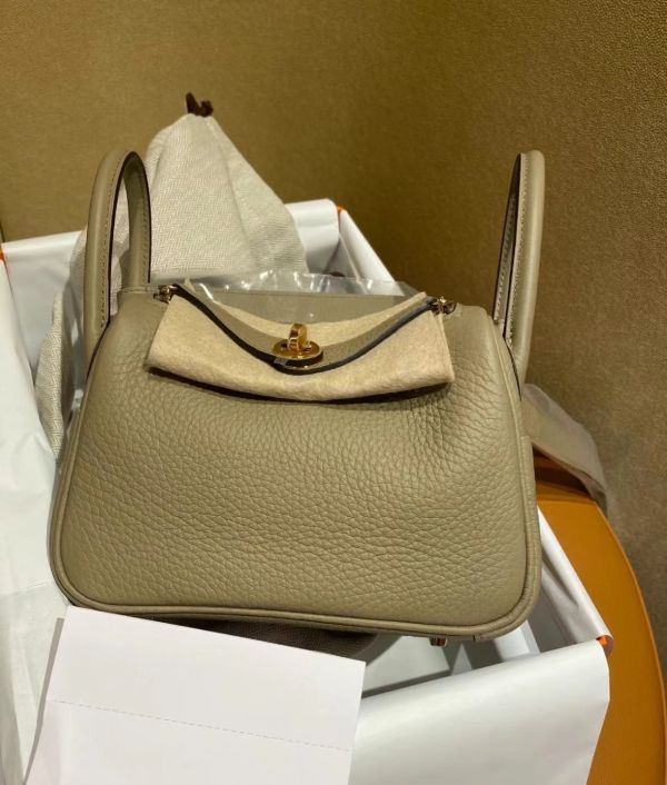 Hermes Mini Lindy 二代 8Q 馬爾法米灰 金釦 buywithada,france,全球代購,歐洲,exquisite,quality goods,posh,fancy,luxurious
