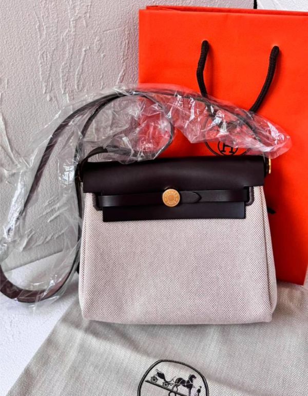 Hermès Mini Herbag 烏木色金釦 buywithada,france,全球代購,歐洲,exquisite,quality goods,posh,fancy,luxurious