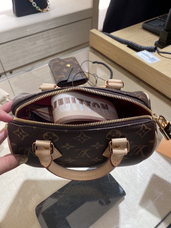 LV SPEEDY BANDOULIÈRE 20 buywithada,france,全球代購,歐洲,exquisite,quality goods,posh,fancy,luxurious