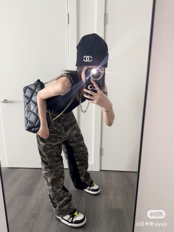 CHANEL 24雙c logo 黑色毛帽 多種戴法 buywithada,france,全球代購,歐洲,exquisite,quality goods,posh,fancy,luxurious