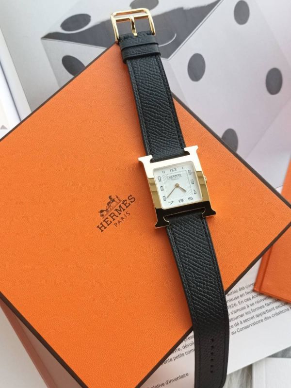 台灣現貨 HERMES HEURE H 黑金 30mm 中號手錶 buywithada,france,全球代購,歐洲,exquisite,quality goods,posh,fancy,luxurious,hermes,watch