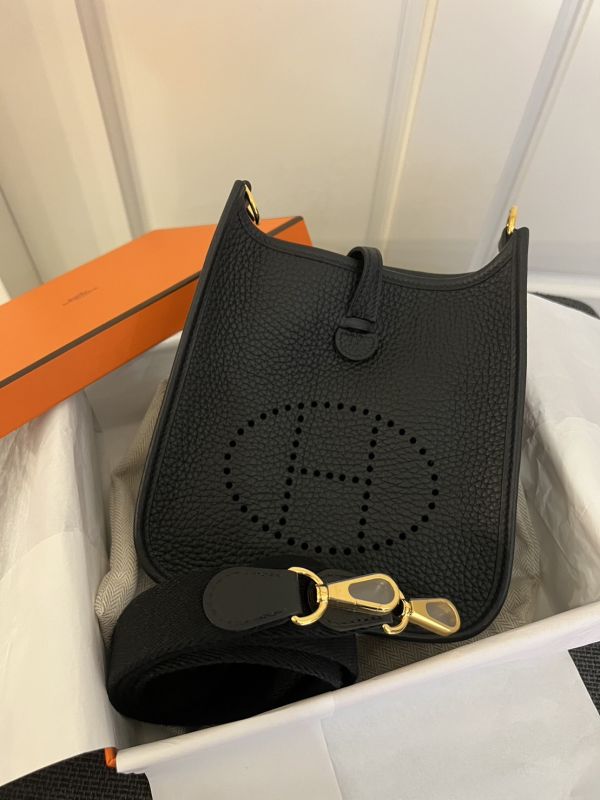 HERMES MINI EVELYNE 黑色金扣 buywithada,france,全球代購,歐洲,exquisite,quality goods,posh,fancy,luxurious