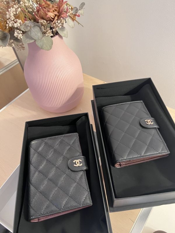 CHANEL 護照卡夾零錢包 黑羊皮金釦 buywithada,france,全球代購,歐洲,exquisite,quality goods,posh,fancy,luxurious