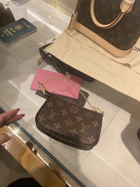 LV 小麻將包 buywithada,france,全球代購,歐洲,exquisite,quality goods,posh,fancy,luxurious