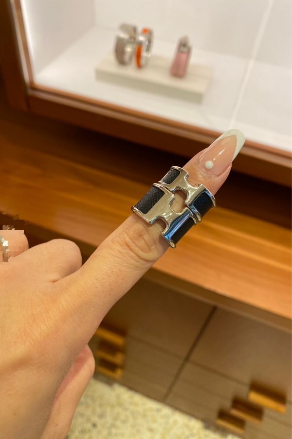 HERMES 最新olympe 戒指 黑銀 寬版 xs buywithada,france,全球代購,歐洲,exquisite,quality goods,posh,fancy,luxurious