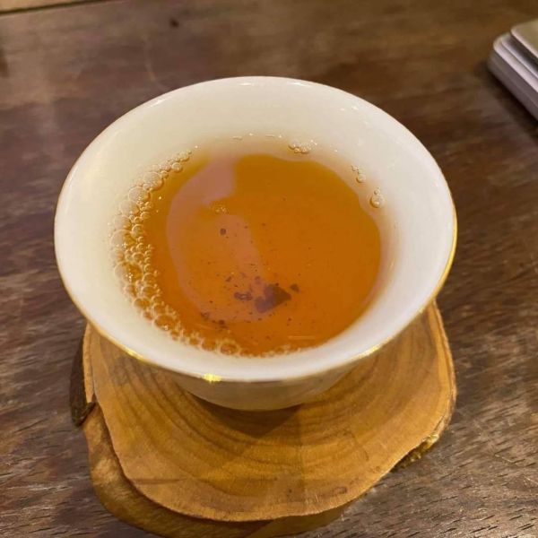 鸞翔青餅 普洱茶 357g/塊 