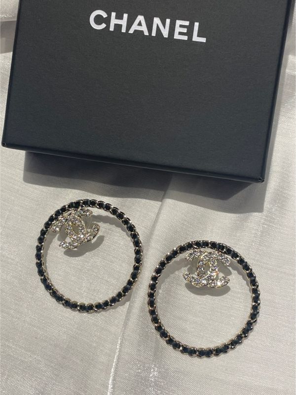 CHANEL皮穿鍊大圈圈耳環 全球代購,buywithada