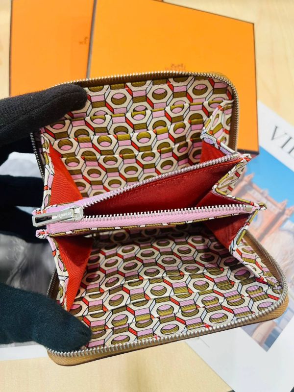 HERMES SILK IN 絲巾短夾 金棕 buywithada,france,全球代購,歐洲,exquisite,quality goods,posh,fancy,luxurious