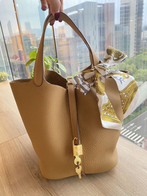 HERMES P22 PICOTIN 22 餅乾色金釦 B刻 TC皮 現貨 buywithada,france,全球代購,歐洲,exquisite,quality goods,posh,fancy,luxurious