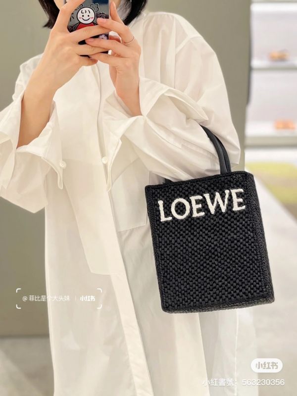 LOEWE Standard Tote bag in raffia A5 buywithada,france,全球代購,歐洲,exquisite,quality goods,posh,fancy,luxurious