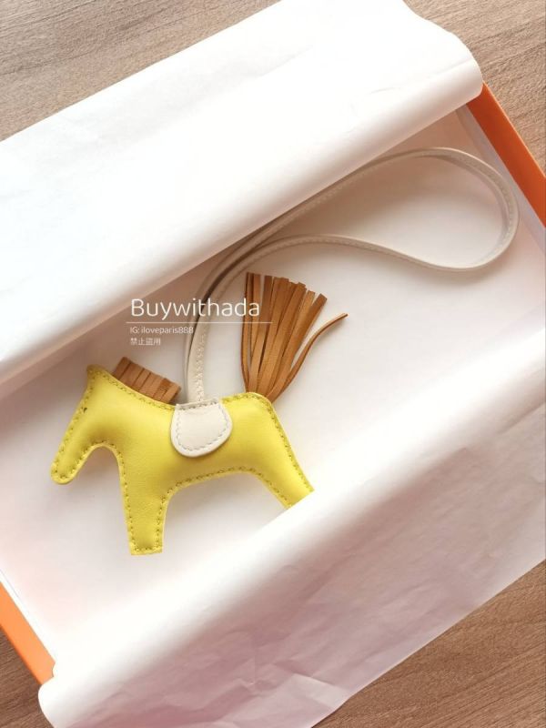 HERMES 檸檬黃 拼色 小馬 台灣現貨 buywithada,france,全球代購,歐洲,exquisite,quality goods,posh,fancy,luxurious