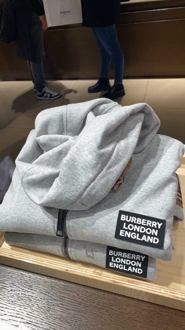 超低折扣 Burberry 帽T外套 內裡全經典格紋 3色 buywithada,france,全球代購,歐洲,exquisite,quality goods,posh,fancy,luxurious