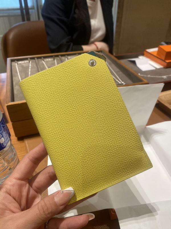 HERMES 護照夾 EPSOM 9R LIME檸檬黃 buywithada,france,全球代購,歐洲,exquisite,quality goods,posh,fancy,luxurious