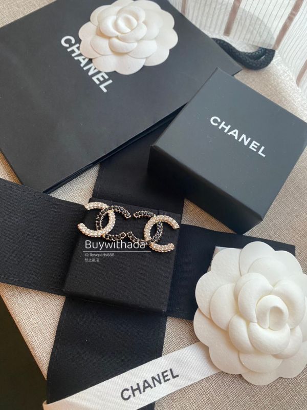 CHANEL 23K 超閃黑白大水鑽雙C耳針 buywithada,france,全球代購,歐洲,exquisite,quality goods,posh,fancy,luxurious