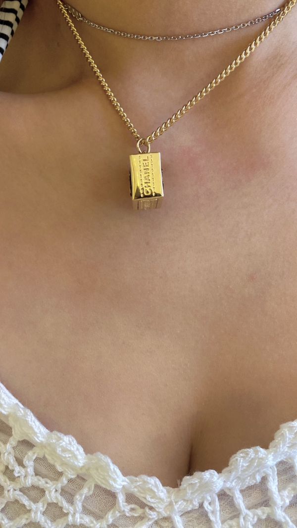 CHANEL 23S 皮革方塊項鍊 buywithada,france,全球代購,歐洲,exquisite,quality goods,posh,fancy,luxurious