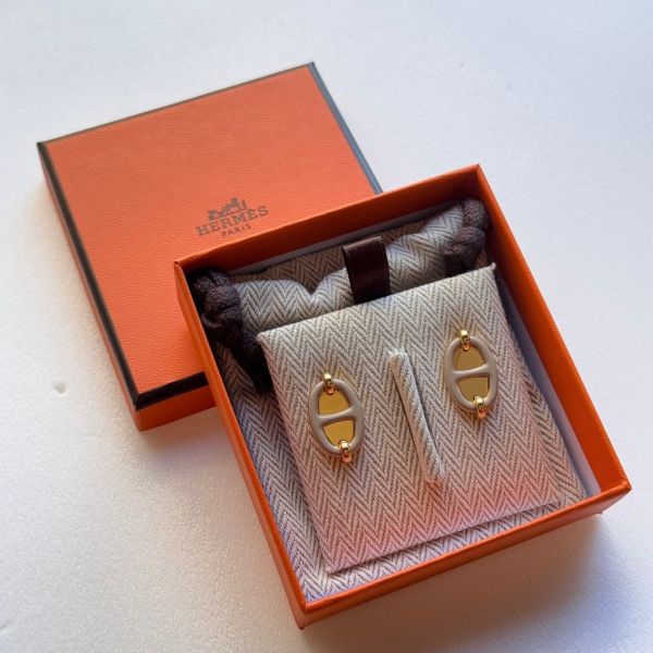 Hermès mini maillon 豬鼻鏡面 耳針 奶茶色金/白色玫瑰金 buywithada,france,全球代購,歐洲,exquisite,quality goods,posh,fancy,luxurious