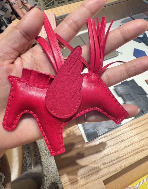 HERMES RODEO 佛朗明哥桃紅色 小飛馬 buywithada,france,全球代購,歐洲,exquisite,quality goods,posh,fancy,luxurious