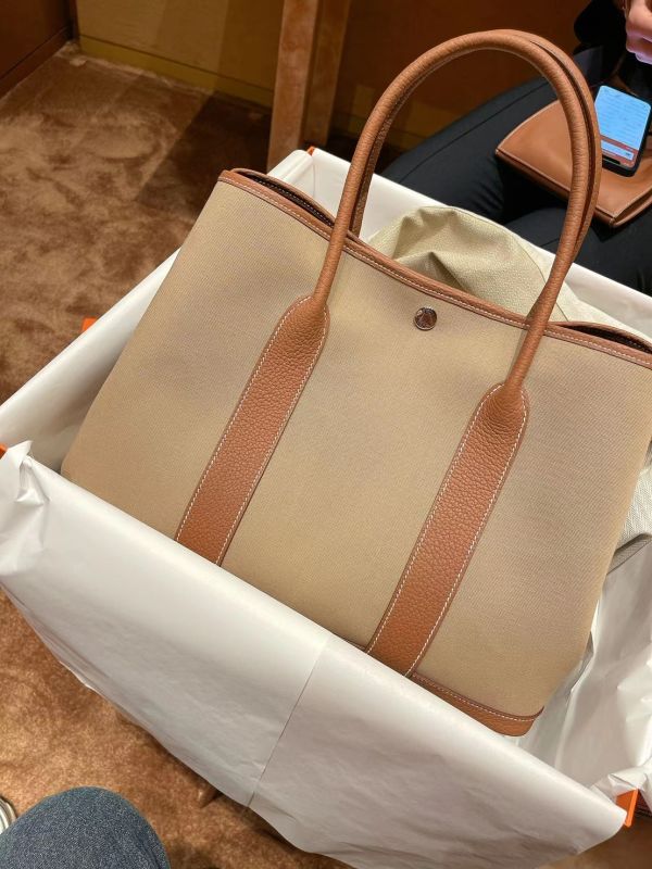 HERMES GARDEN PARTY 36 風衣灰配金棕 buywithada,france,全球代購,歐洲,exquisite,quality goods,posh,fancy,luxurious