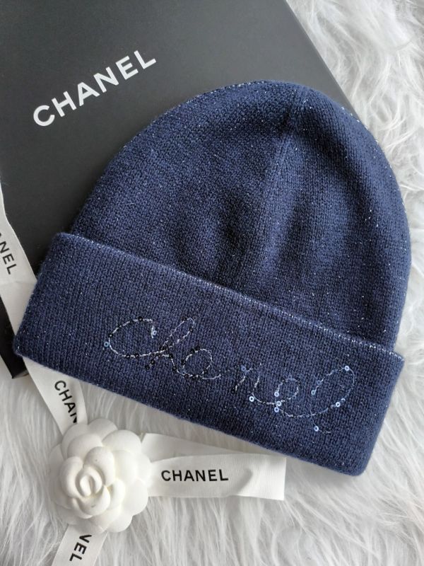 CHANEL 23B 深藍色 Chanel草寫亮片造型毛帽 buywithada,france,全球代購,歐洲,exquisite,quality goods,posh,fancy,luxurious
