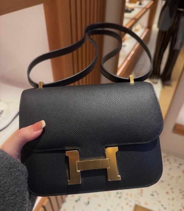 Hermès mini constance 康康 黑金19 現貨 只售真品,品質保證,熱門包款,台灣現貨,歡迎台北市東區面交GOYARD,accessorise,boutique,birthdaygift,lovely,gorgeous,gift,accessorise,boutique,anniversary,birthday,gift,lovely,gorgeous