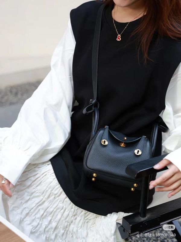 Hermès mini lindy 黑色金釦 二代短背帶 TC皮 現貨 buywithada,france,全球代購,歐洲,exquisite,quality goods,posh,fancy,luxurious