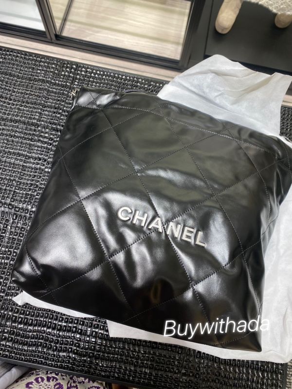 CHANEL 22 BAG 黑銀小號  預購接單 buywithada,france,全球代購,歐洲,exquisite,quality goods,posh,fancy,luxurious