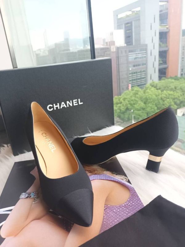 CHANEL 黑色金色粗根 金色雙c logo高跟鞋 跟著ada買