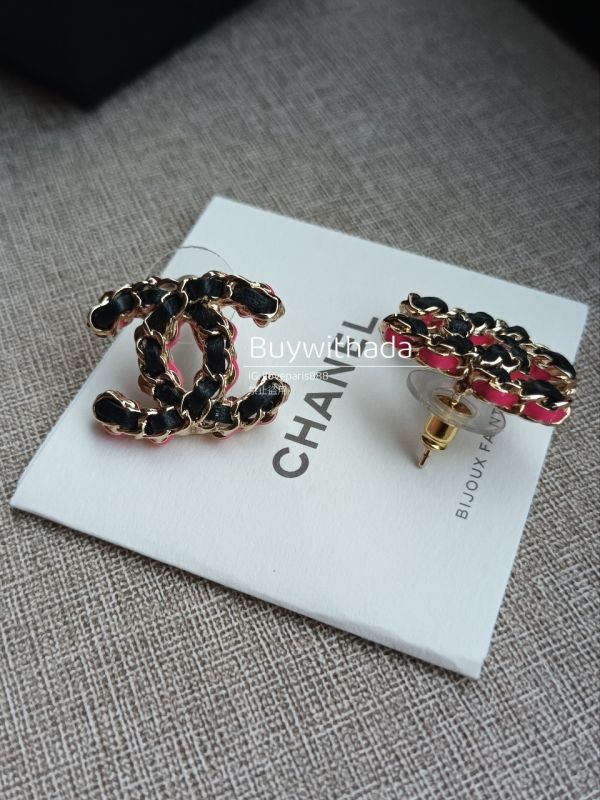 CHANEL 23K 最新 皮穿鏈CC耳針 桃紅邊配色 buywithada,france,全球代購,歐洲,exquisite,quality goods,posh,fancy,luxurious