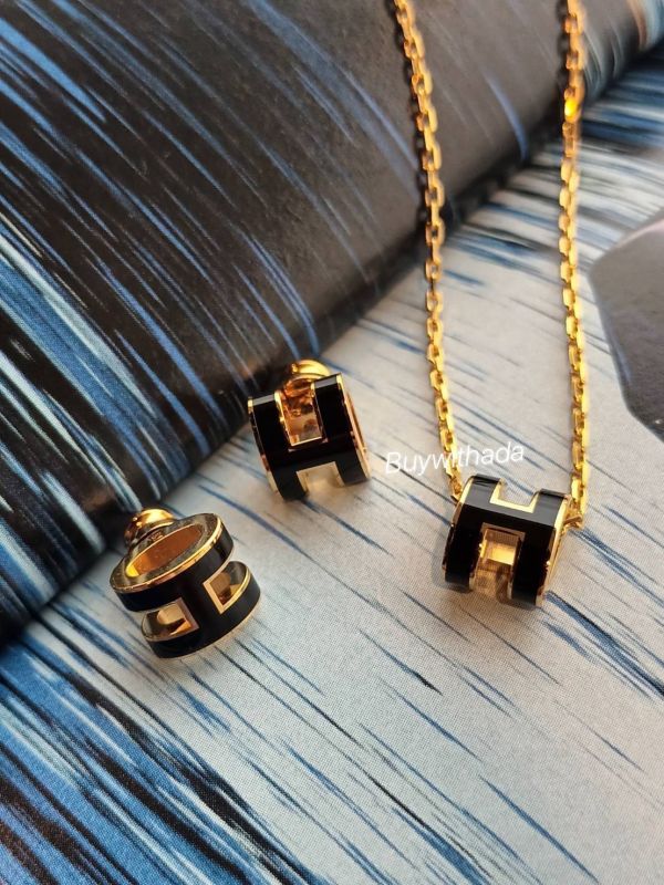 HERMES POP H MINI 黑金 耳環 buywithada,france,全球代購,歐洲,exquisite,quality goods,posh,fancy,luxurious