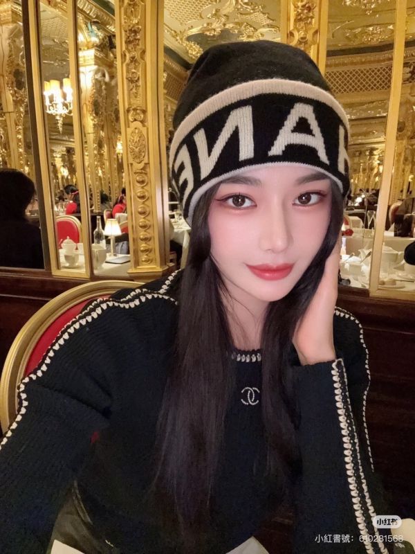 CHANEL 24A CHANEL字樣 黑色毛帽 buywithada,france,全球代購,歐洲,exquisite,quality goods,posh,fancy,luxurious