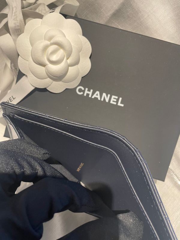 CHANEL 22K 三折短夾 羊皮 深藍銀釦 buywithada,france,全球代購,歐洲