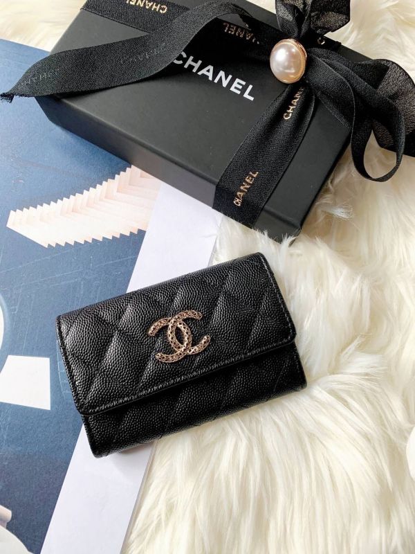 CHANEL 鏤空CC 黑金內拼色 荔枝皮 翻蓋單層卡包 buywithada,france,全球代購,歐洲,exquisite,quality goods,posh,fancy,luxurious