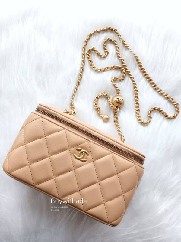 台灣現貨 CHANEL 限量奶茶金球長盒 內有鏡子款 底部CC LOGO buywithada,france,全球代購,歐洲,exquisite,quality goods,posh,fancy,luxurious
