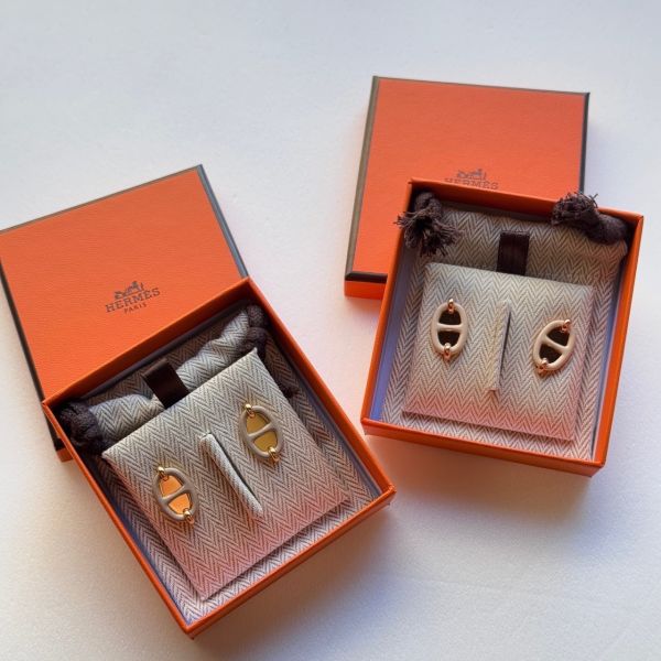 Hermès mini maillon 豬鼻鏡面 耳針 奶茶色金/白色玫瑰金 buywithada,france,全球代購,歐洲,exquisite,quality goods,posh,fancy,luxurious