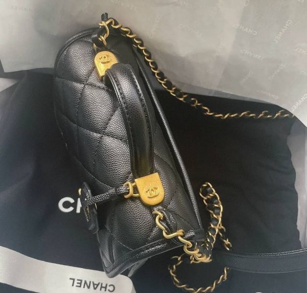 CHANEL 黑復古金釦豆腐包 buywithada,france,全球代購,歐洲,exquisite,quality goods,posh,fancy,luxurious