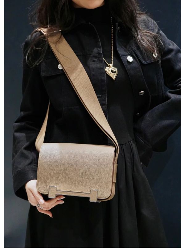 台灣現貨 HERMES GETA 山羊皮大象灰銀釦 B 全新 buywithada,france,全球代購,歐洲,exquisite,quality goods,posh,fancy,luxurious