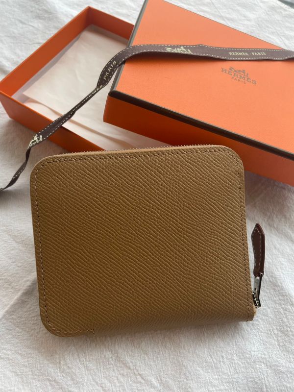 HERMES silk in compact 絲巾短夾 buywithada,france,全球代購,歐洲,exquisite,quality goods,posh,fancy,luxurious