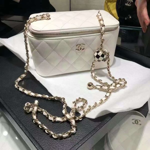 CHANEL 白色足球 長盒子 buywithada,france,全球代購,歐洲,exquisite,quality goods,posh,fancy,luxurious