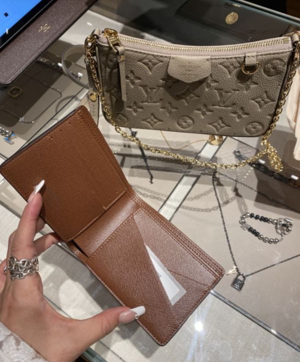 LV Multiple 短夾 buywithada,france,全球代購,歐洲,exquisite,quality goods,posh,fancy,luxurious