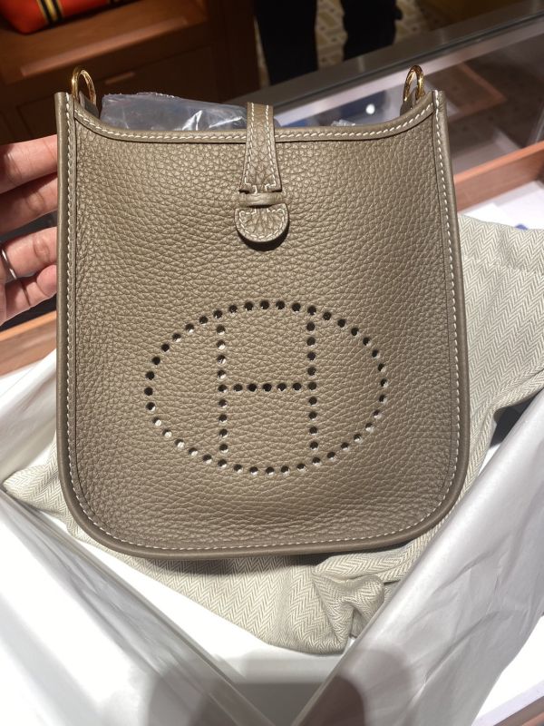 HERMES MINI EVELYNE 16 大象灰金釦 藍色背帶 buywithada,france,全球代購,歐洲,exquisite,quality goods,posh,fancy,luxurious