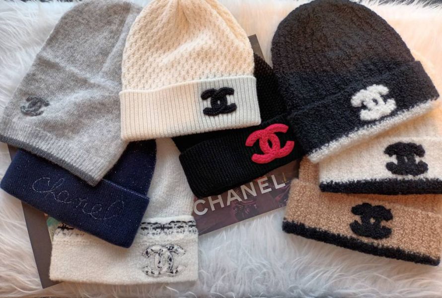 CHANEL 23B 最新款毛帽 白色厚毛黑CC LOGO buywithada,france,全球代購,歐洲,exquisite,quality goods,posh,fancy,luxurious