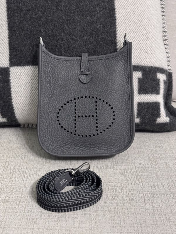 Hermes mini Evelyne 16 色號85 石板灰銀釦 編織背帶 buywithada,france,全球代購,歐洲,exquisite,quality goods,posh,fancy,luxurious