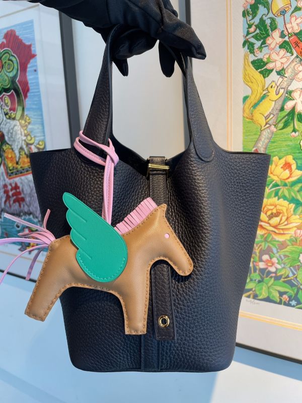 HERMES PICOTIN LOCK 18 Y3 深藍金釦 buywithada,france,全球代購,歐洲,exquisite,quality goods,posh,fancy,luxurious