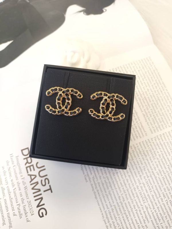 CHANEL 24K 皮穿鏈 大CC耳針 現貨 buywithada,france,全球代購,歐洲,exquisite,quality goods,posh,fancy,luxurious